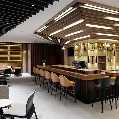 Ac By Marriott Old Town Готель 4*