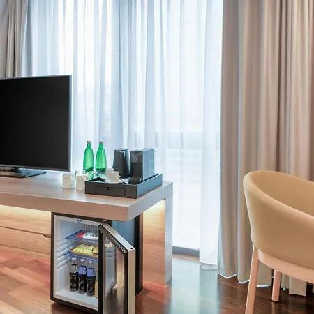 Ac By Marriott Old Town Готель