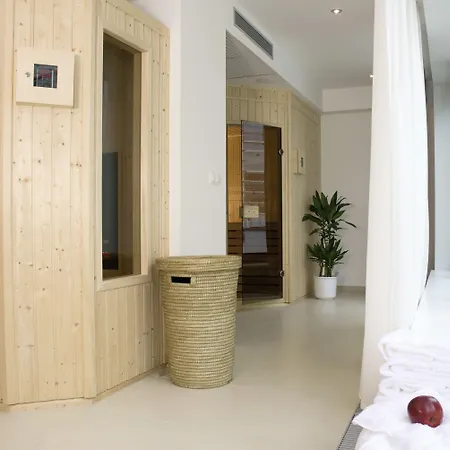 Готель Ac By Marriott Old Town 4*