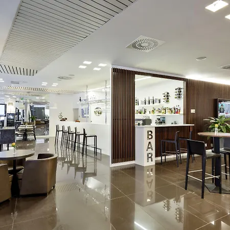 Ac By Marriott Old Town 4*