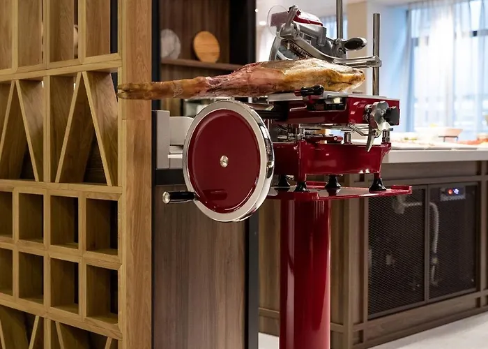 Hotel Ac By Marriott Old Town 4*