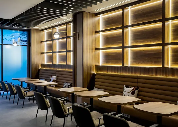 Ac By Marriott Old Town Готель