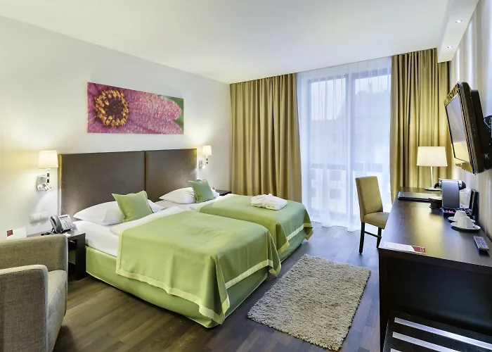 Ac By Marriott Old Town Готель